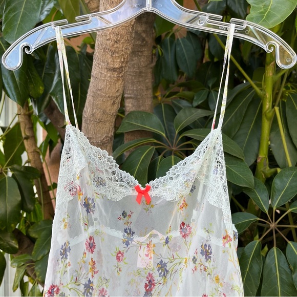 Y2K Victoria’s Secret floral sheer light green sheer  slip! - Picture 2 of 8